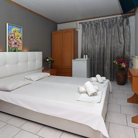 El Greco Beach Hotel 2*