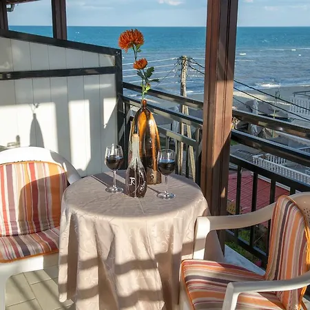 El Greco Beach Hotel